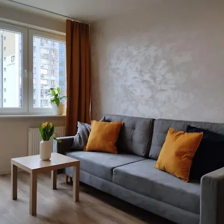 Pomieszkaj Na Kosmonautow *